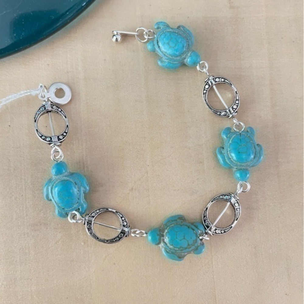 Handmade Chunky Blue Turtle Bracelet 7.5” Magnesite Boho Western Ocean Beach